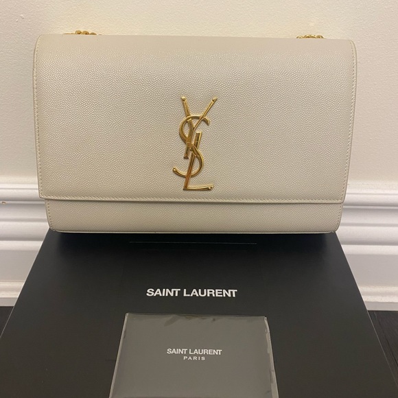 KATE MEDIUM IN GRAIN DE POUDRE EMBOSSED LEATHER - Picture 2 of 7